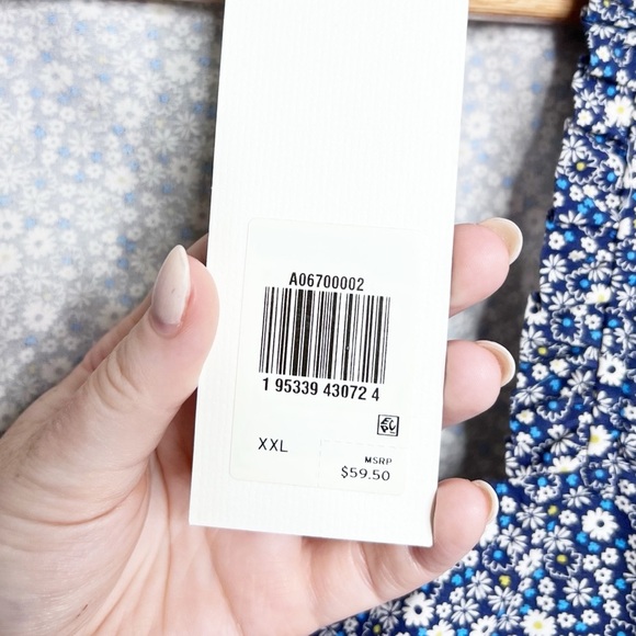 New with Tags Levi's Womens Joella Button-Up Floral Puff Sleeve Crop Blouse - Picture 12 of 16